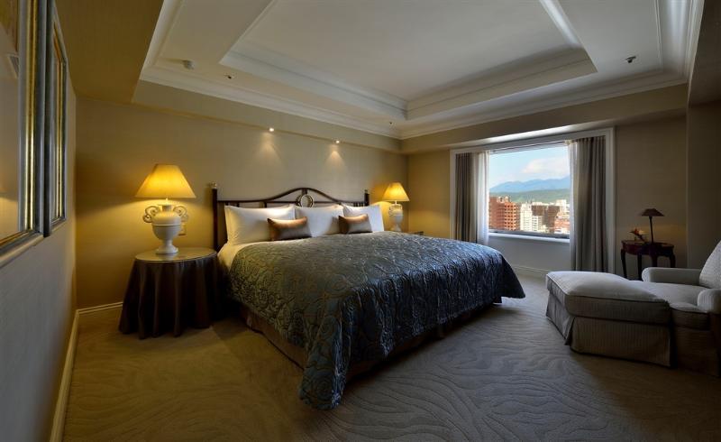 The Sherwood Тайбэй Экстерьер фото A bedroom at the hotel